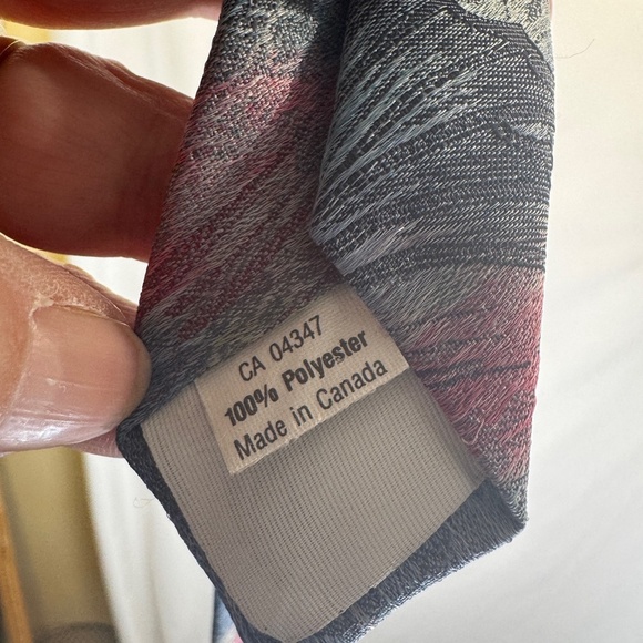 Oscar De La Renta Necktie Mens Abstract Blue Red Polyester Standard Width - Picture 8 of 8